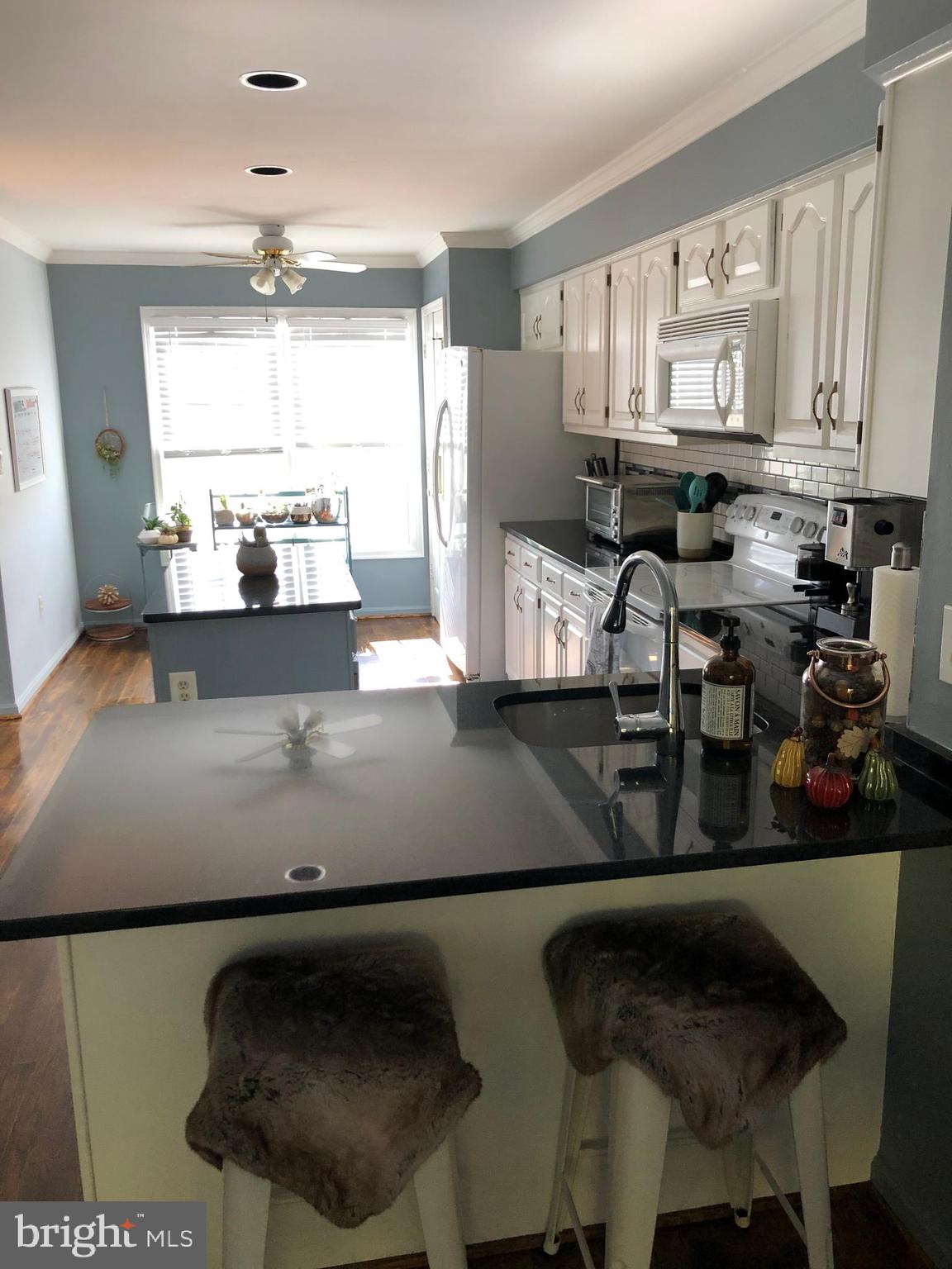 6665 Harbor Light Way New Market, MD 21774 - Photo 10 of 34 Kitchen with counter