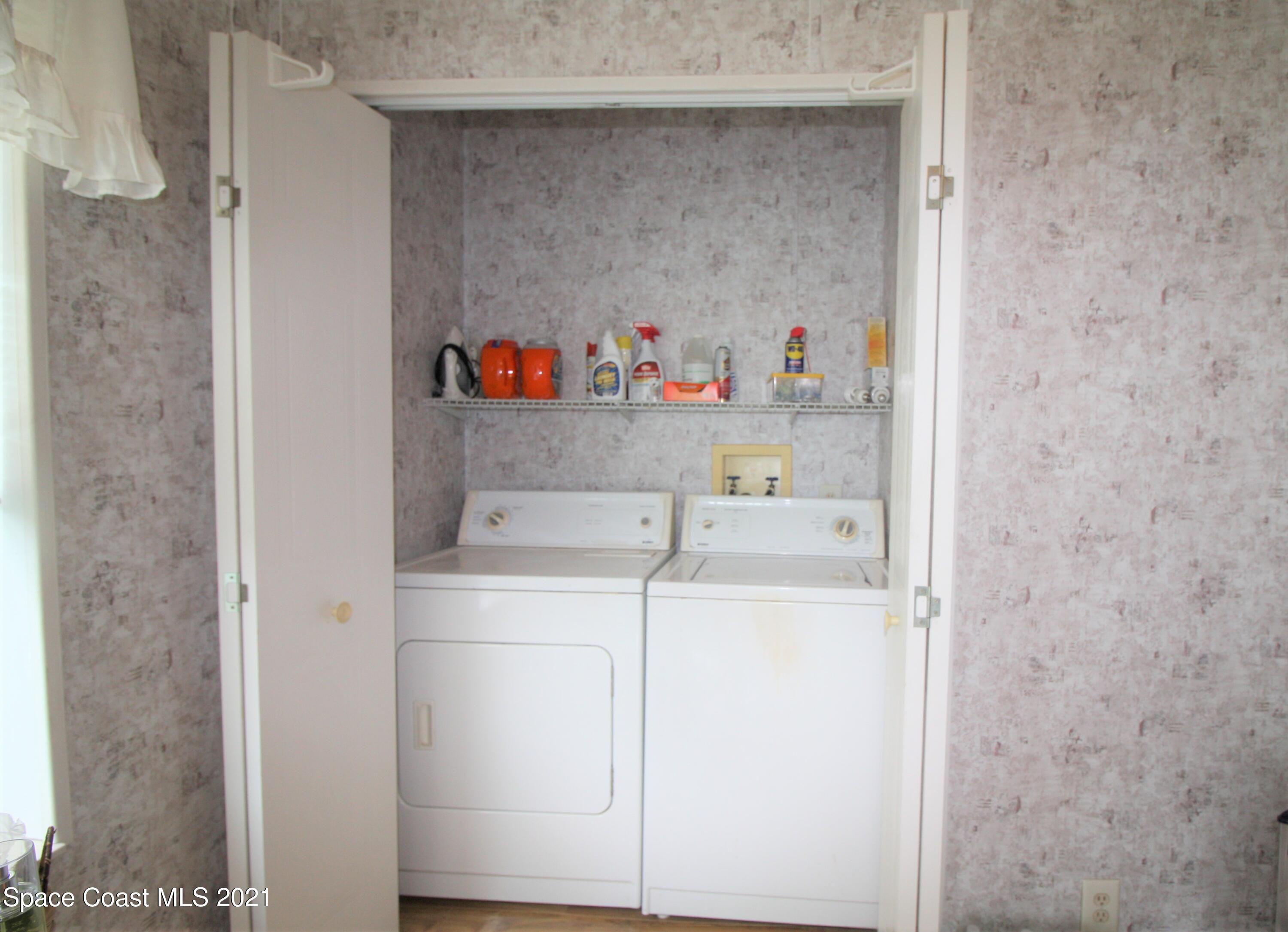 7541 Cedar Bark Road Micco, FL 32976 - Photo 17 of 20 Laundry
