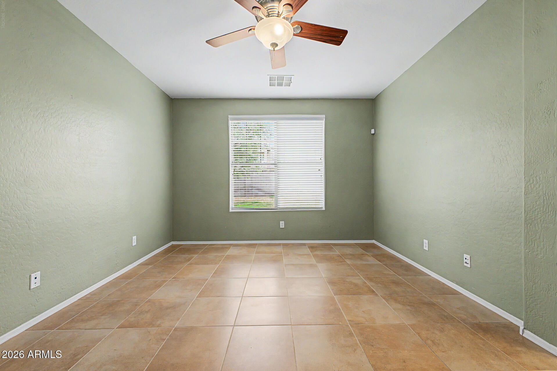 15352 West Wethersfield Road Surprise, AZ 85379 - Photo 14 of 30 17 - Wethersfield 15352