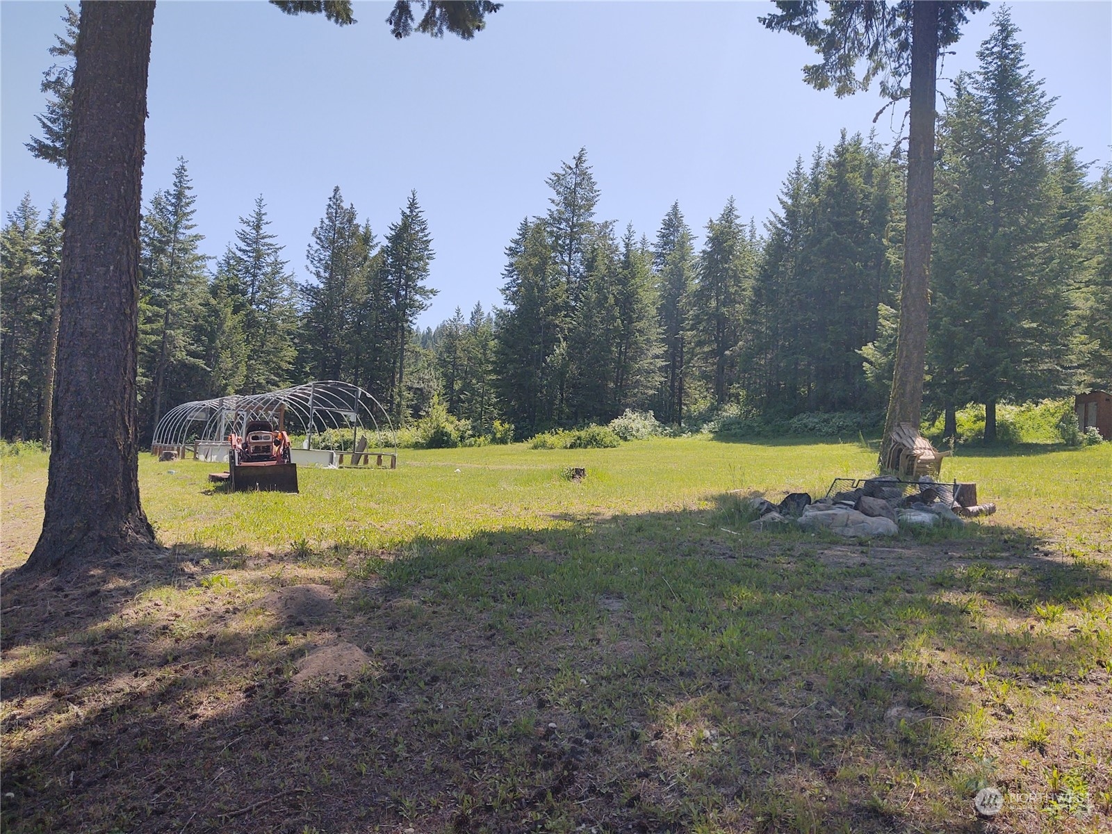 3569 Cedonia-Addy Road, Unit B Hunters, WA 99137 - Photo 17 of 22