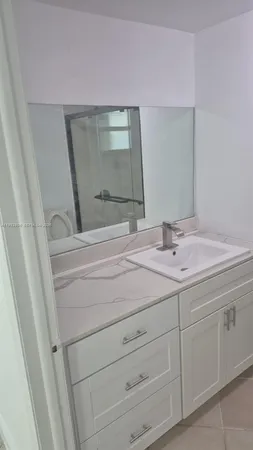 $2,300 | 3355 West 68th Street, Unit 119, Hialeah, FL 33018