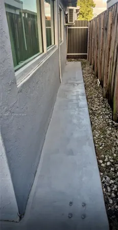 $2,300 | 3355 West 68th Street, Unit 119, Hialeah, FL 33018