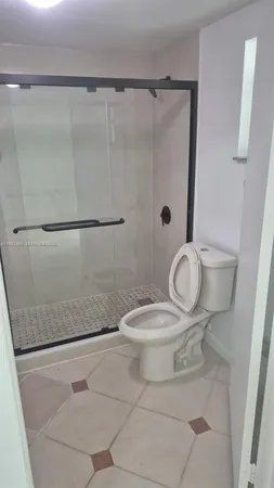$2,300 | 3355 West 68th Street, Unit 119, Hialeah, FL 33018