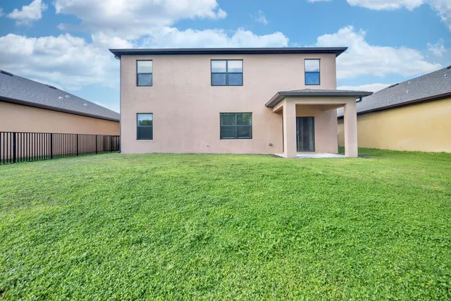 $479,000 | 6271 Northwest Regent Street, Port St. Lucie, FL 34983