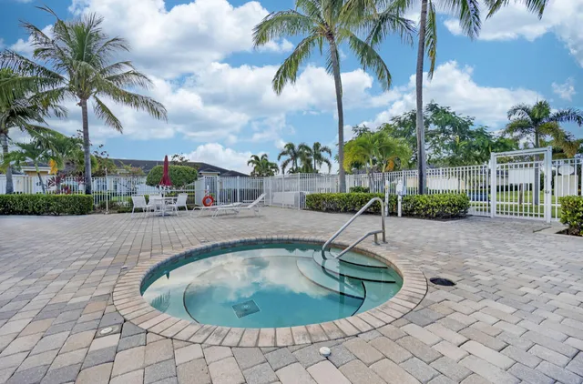 $479,000 | 6271 Northwest Regent Street, Port St. Lucie, FL 34983