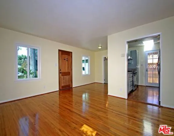 $5,495 | 3542 Greenwood Avenue, Los Angeles, CA 90066