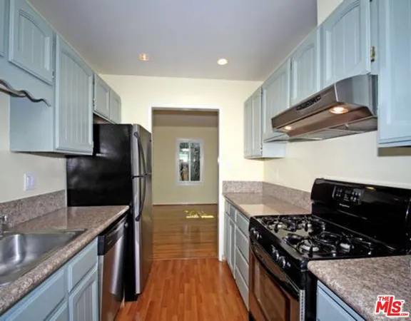 $5,495 | 3542 Greenwood Avenue, Los Angeles, CA 90066