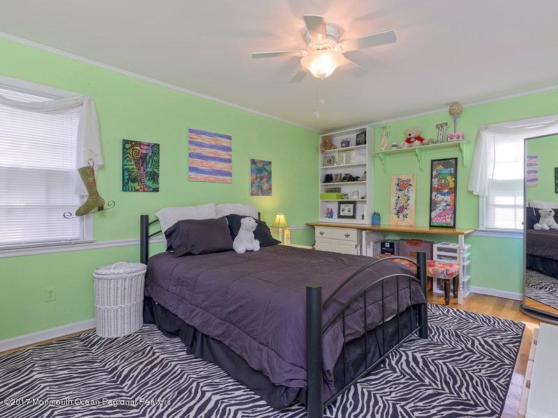 33 Ridge Road Colts Neck, NJ 07722 - Photo 21 of 32 021-250322-IMG_4963_5652635