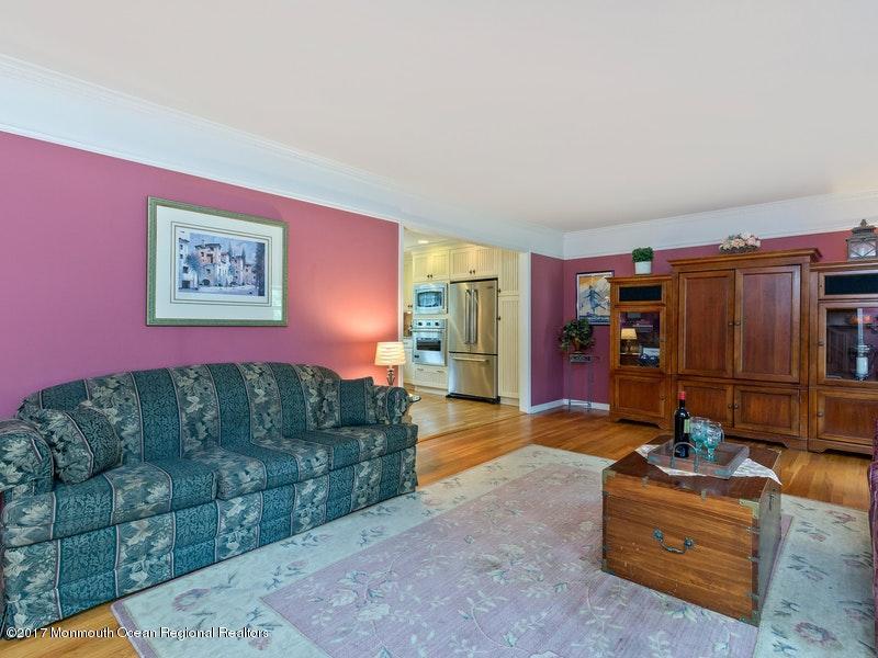 33 Ridge Road Colts Neck, NJ 07722 - Photo 4 of 32 003-250322-IMG_4925_5652601