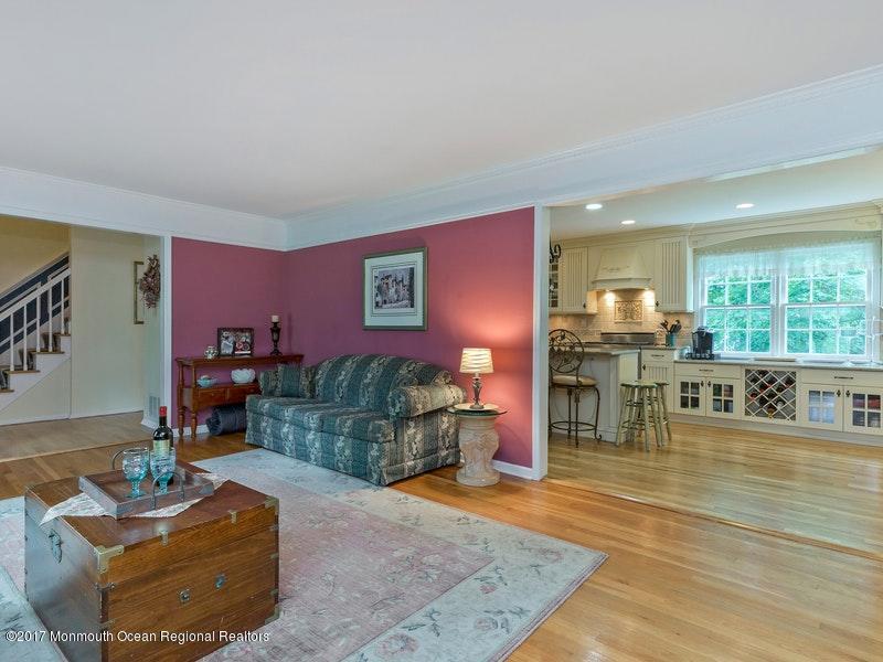 33 Ridge Road Colts Neck, NJ 07722 - Photo 5 of 32 005-250322-IMG_4931_5652605