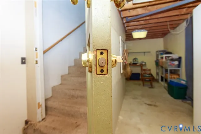 a view of entryway and hall