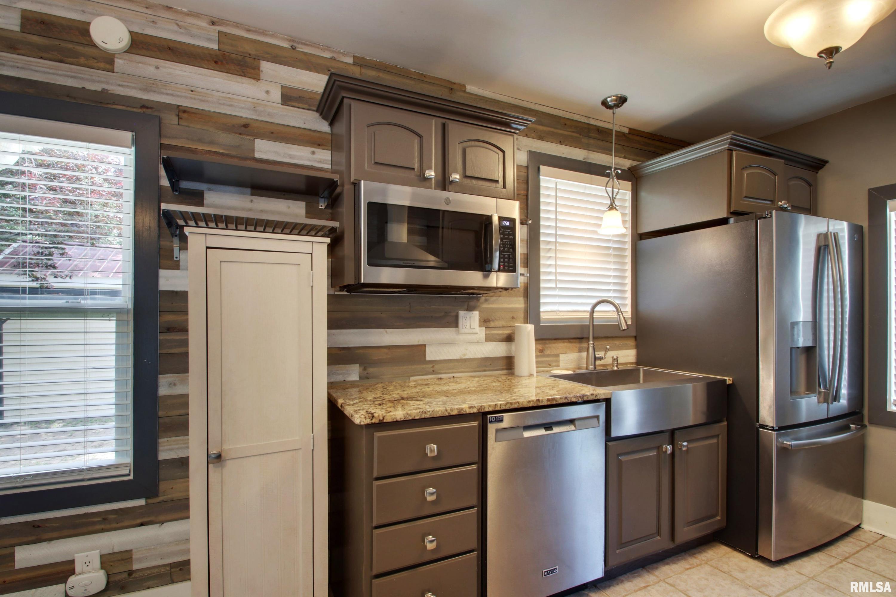 1300 South 24th Street Quincy, IL 62301 - Photo 7 of 24