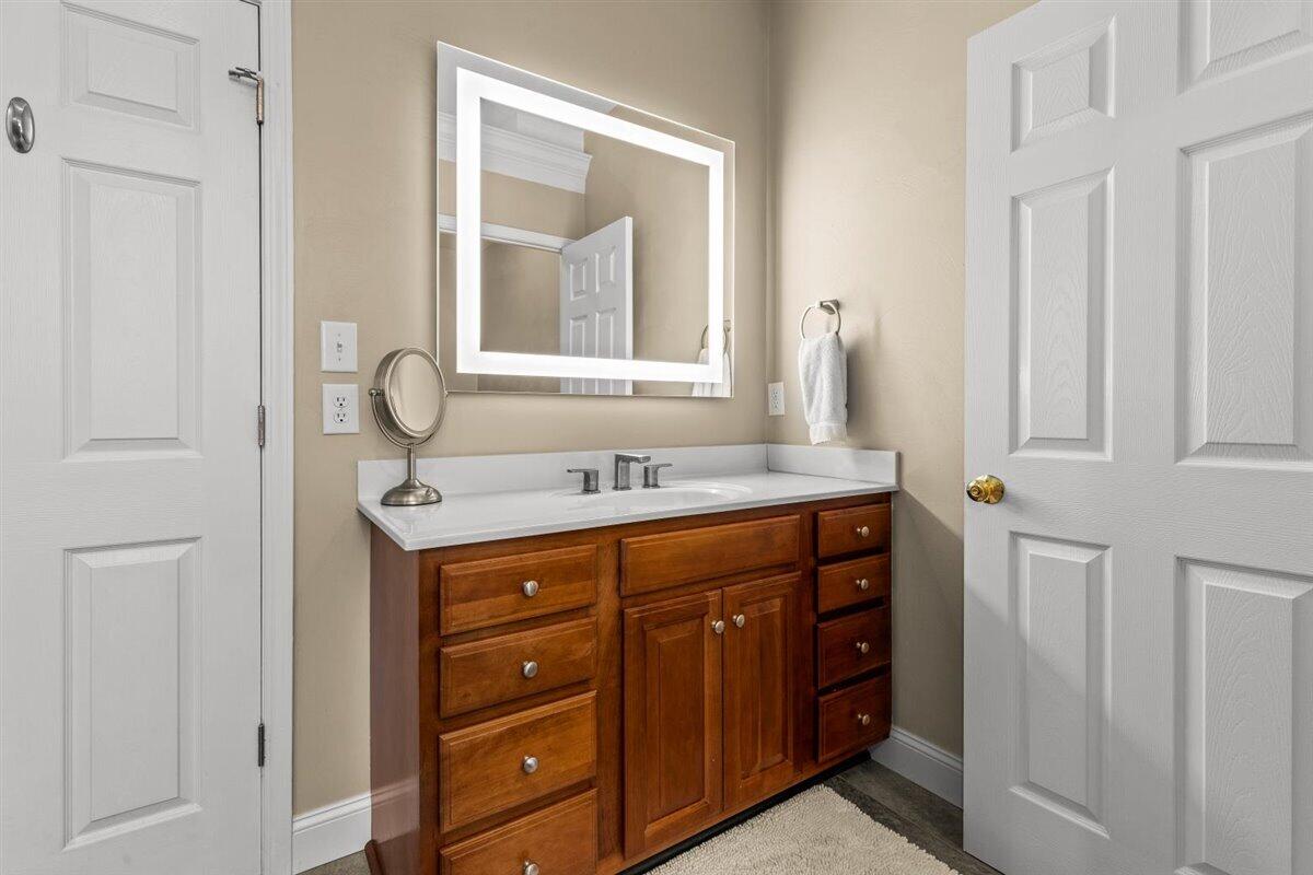 105 Sowder Farm Road Troutville, VA 24175 - Photo 17 of 57 Primary Full Bath