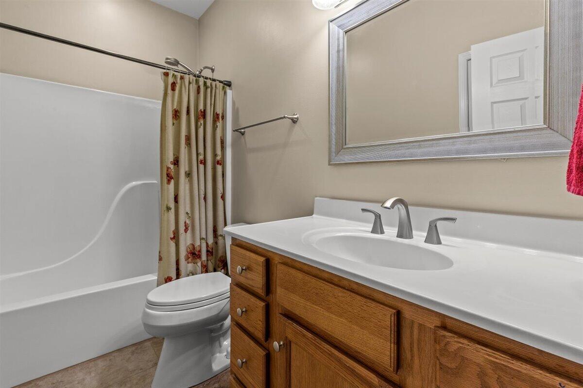 105 Sowder Farm Road Troutville, VA 24175 - Photo 26 of 57 Office/Guest Suite Full Bath