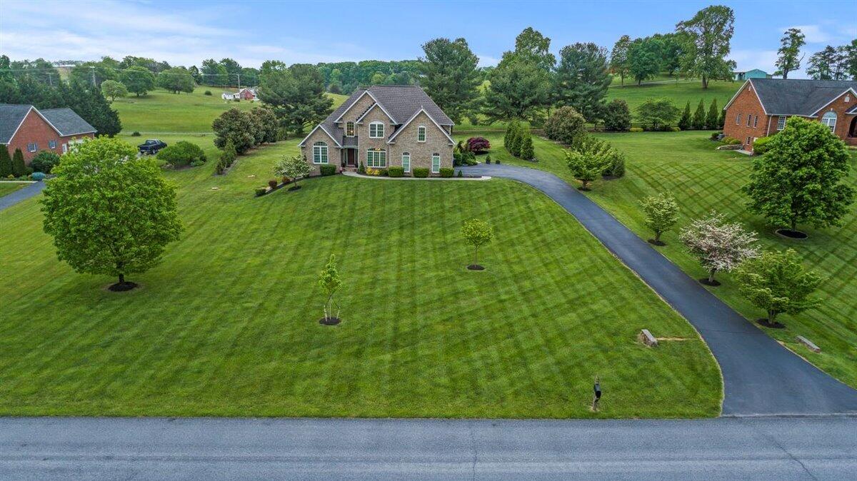 105 Sowder Farm Road Troutville, VA 24175 - Photo 3 of 57 Front