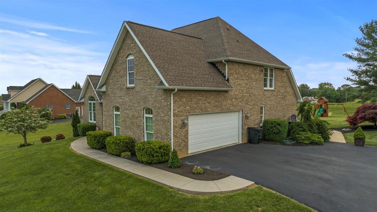 105 Sowder Farm Road Troutville, VA 24175 - Photo 40 of 57 Garage Entry