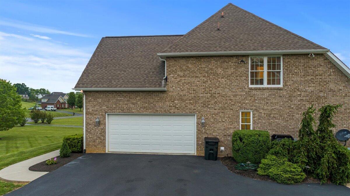 105 Sowder Farm Road Troutville, VA 24175 - Photo 41 of 57 Garage Entry