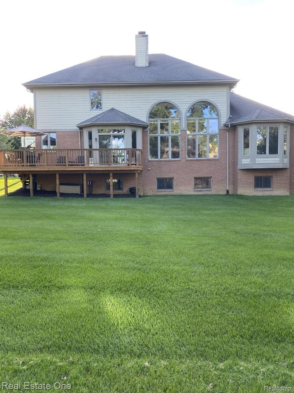 526 Springview Drive Rochester, MI 48307 - Photo 2 of 96 back of home.