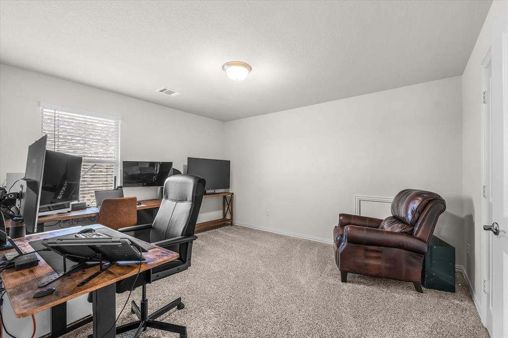 10600 Brookshire Road Fort Worth, TX 76126 - Photo 17 of 34