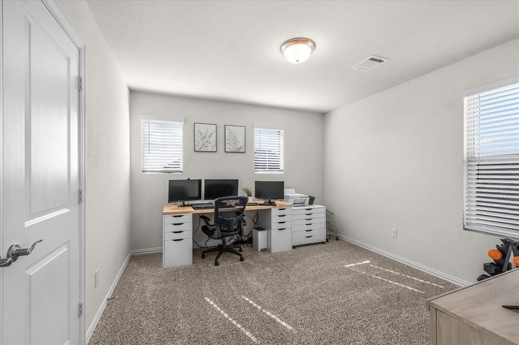 10600 Brookshire Road Fort Worth, TX 76126 - Photo 18 of 34