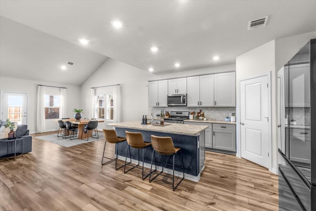 10600 Brookshire Road Fort Worth, TX 76126 - Photo 6 of 34