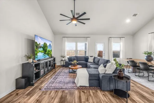 $3,800 | 10600 Brookshire Road, Fort Worth, TX 76126