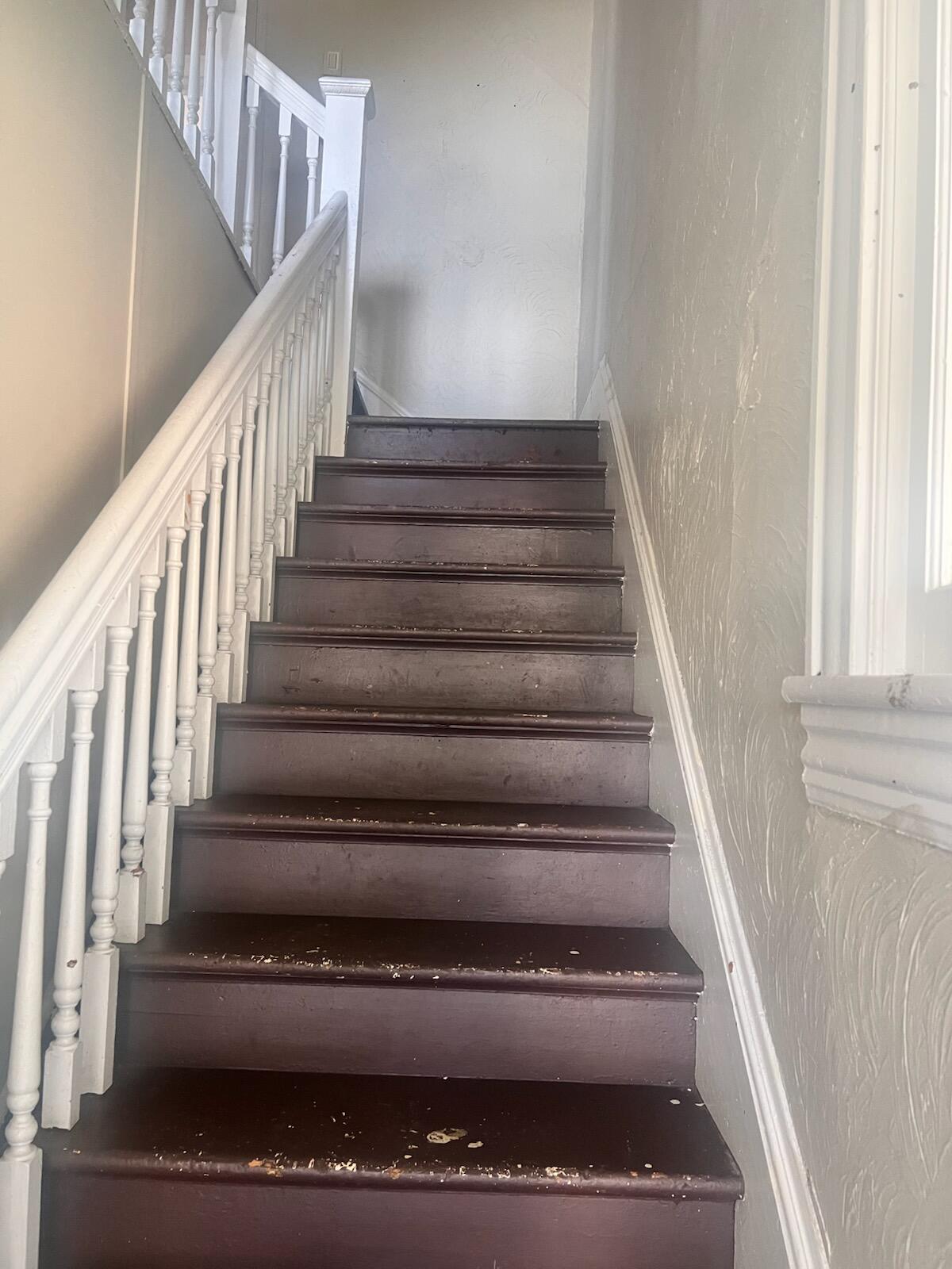 809 Jamison Avenue Southeast Roanoke, VA 24013 - Photo 7 of 9 a view of entryway