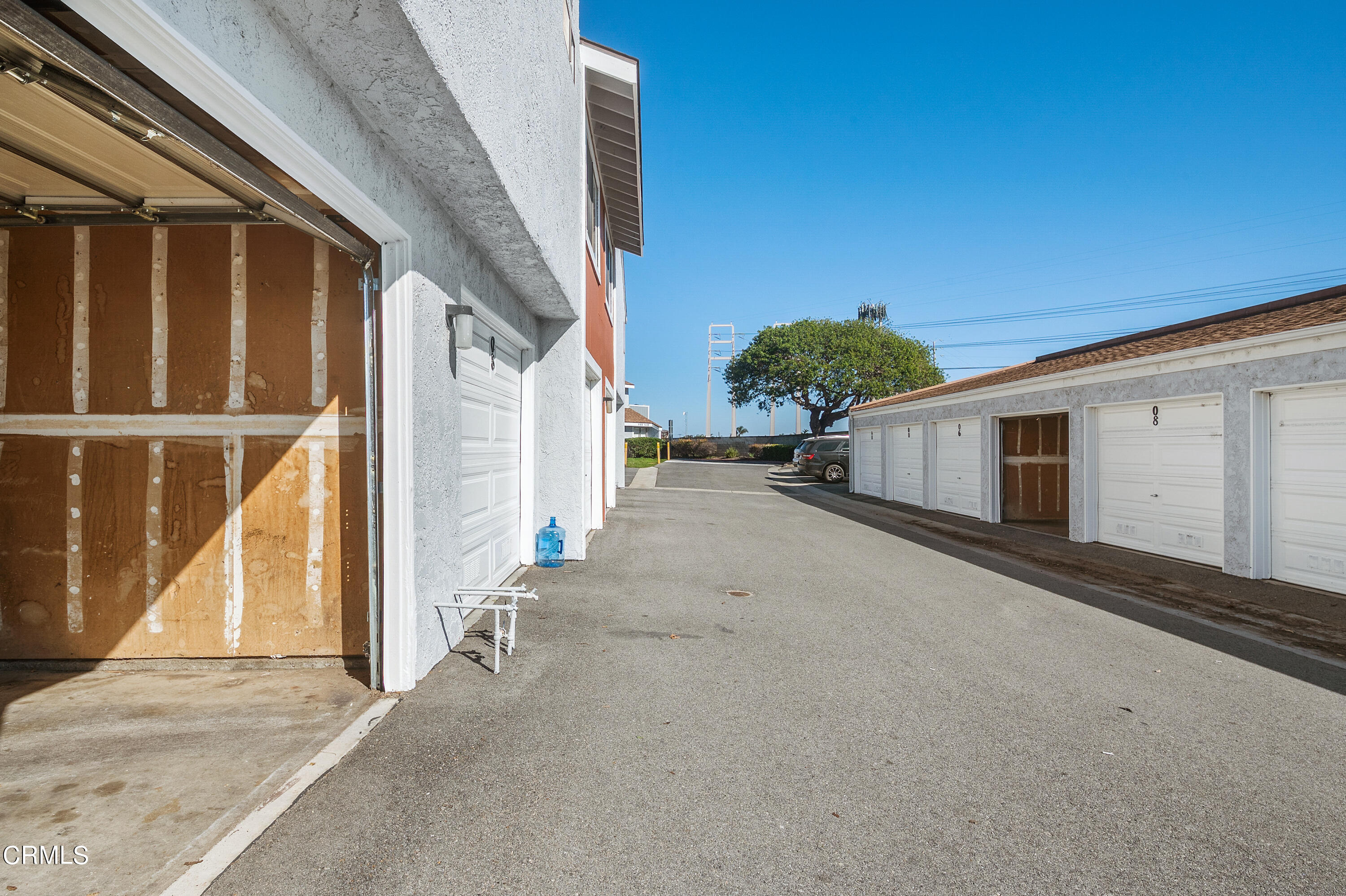 5202 Longfellow Way Oxnard, CA 93033 - Photo 18 of 21 a view of a house with a street