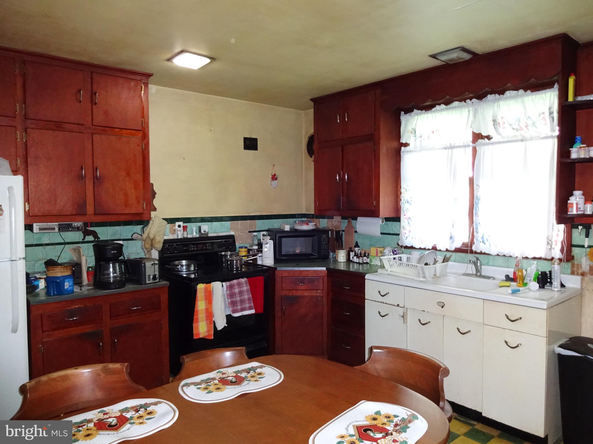 65 Hill Church Road Spring City, PA 19475 - Photo 7 of 26