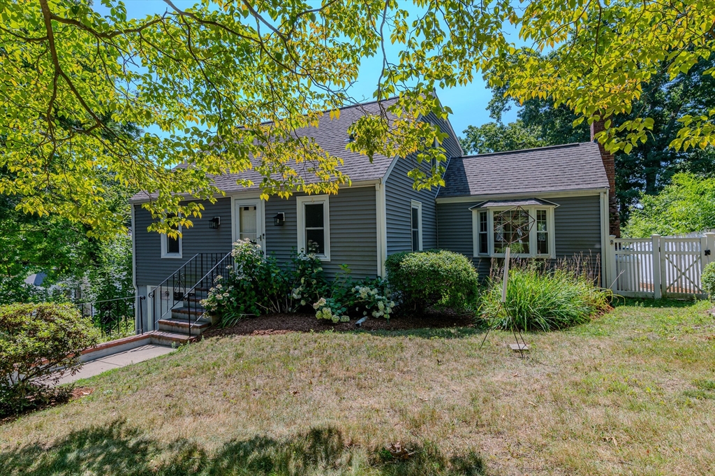 106 Gilbert Road Weymouth, MA 02189 - Photo 1 of 12 Gallery Image 1