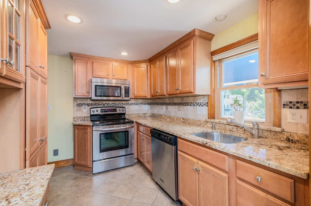 106 Gilbert Road Weymouth, MA 02189 - Photo 4 of 12 Gallery Image 4