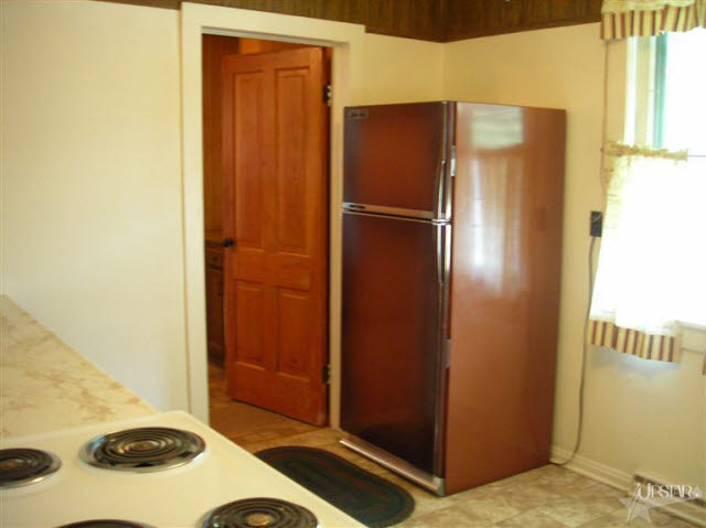 601 East Main Street Butler, IN 46721 - Photo 4 of 21