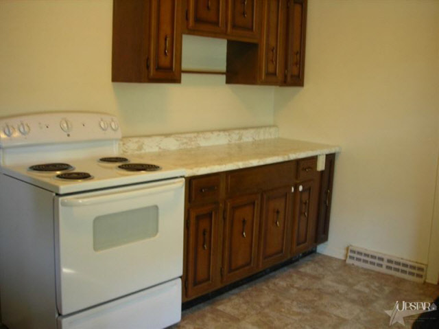 601 East Main Street Butler, IN 46721 - Photo 5 of 21
