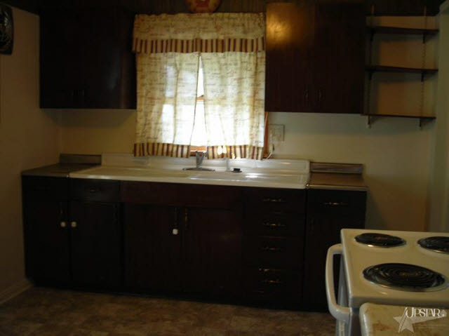 601 East Main Street Butler, IN 46721 - Photo 6 of 21