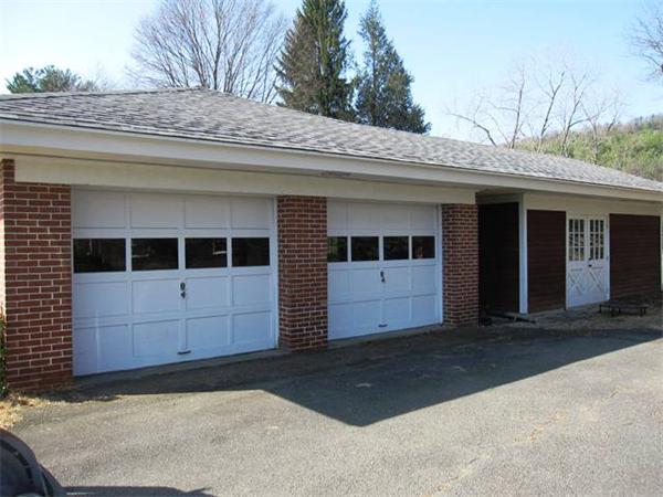 708 Colrain Road Greenfield, MA 01301 - Photo 3 of 19 Gallery Image 3