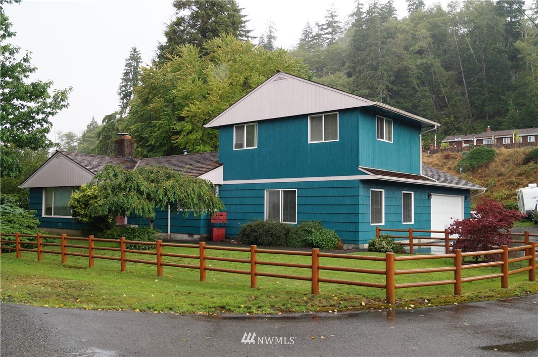 1700 Ranier Street Aberdeen, WA 98520 - Photo 1 of 25 Gallery Image 1