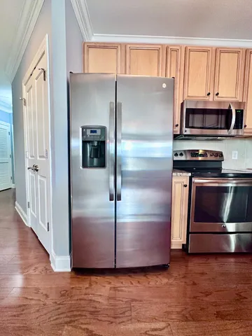 $315,000 | 2244 Ashley Crossing Drive, Unit 1131, Charleston, SC 29414