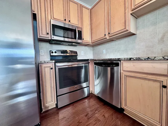 $315,000 | 2244 Ashley Crossing Drive, Unit 1131, Charleston, SC 29414