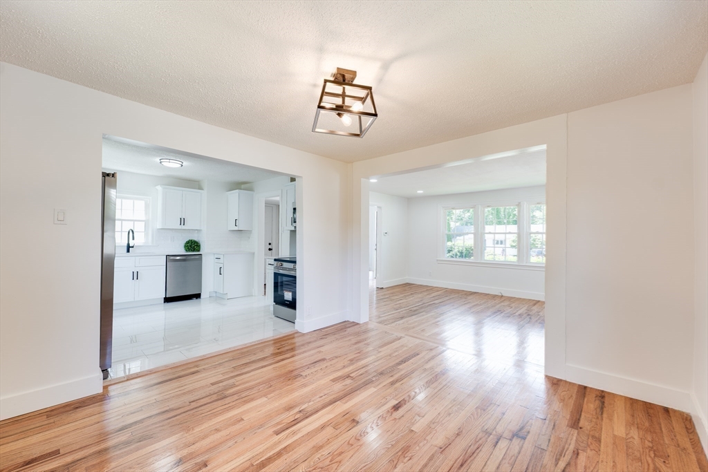 1386 Piper Road West Springfield, MA 01089 - Photo 14 of 39