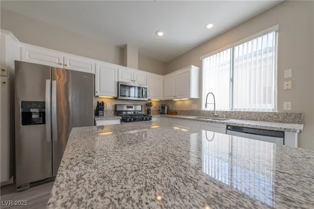 $2,956 | 8280 Crown Peak Avenue, Las Vegas, NV 89117