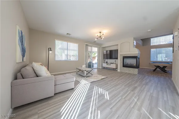 $2,595 | 8280 Crown Peak Avenue, Las Vegas, NV 89117