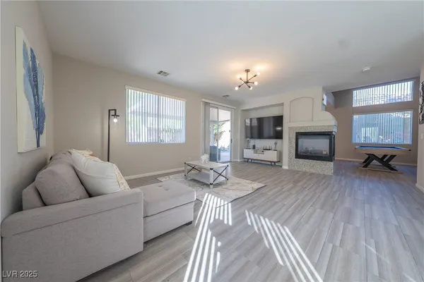 $2,595 | 8280 Crown Peak Avenue, Las Vegas, NV 89117