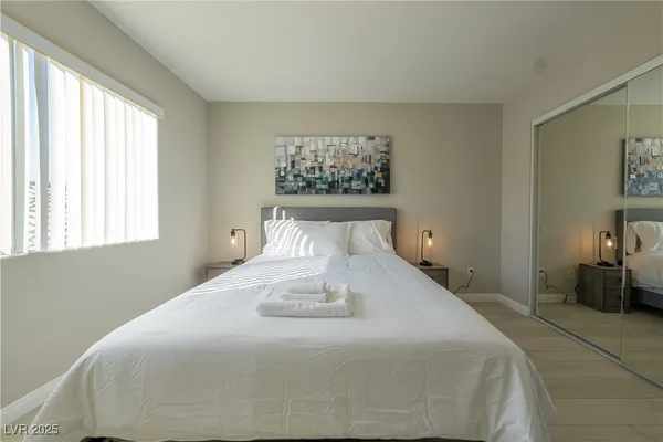 $2,595 | 8280 Crown Peak Avenue, Las Vegas, NV 89117