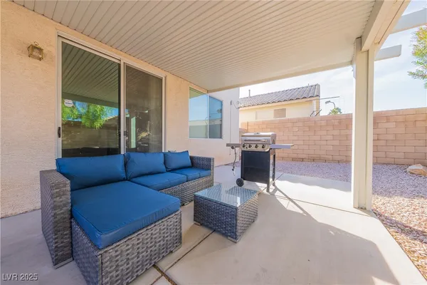 $2,595 | 8280 Crown Peak Avenue, Las Vegas, NV 89117