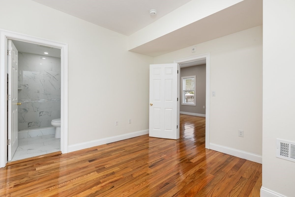 18 Baird Street, Unit 2 Boston, MA 02124 - Photo 12 of 21