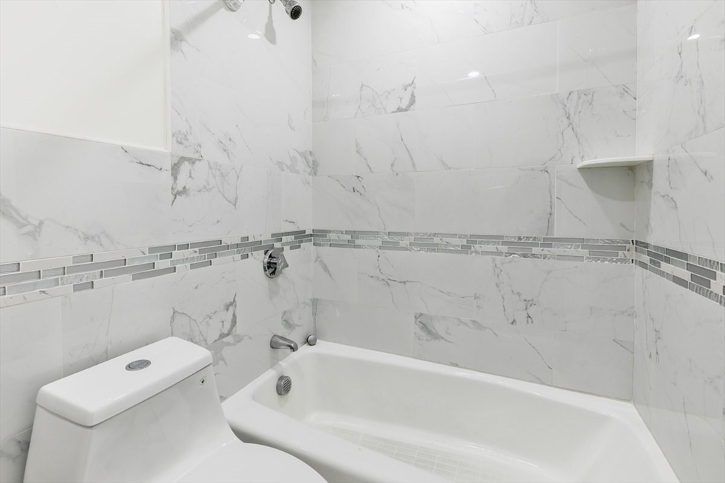 18 Baird Street, Unit 2 Boston, MA 02124 - Photo 15 of 21