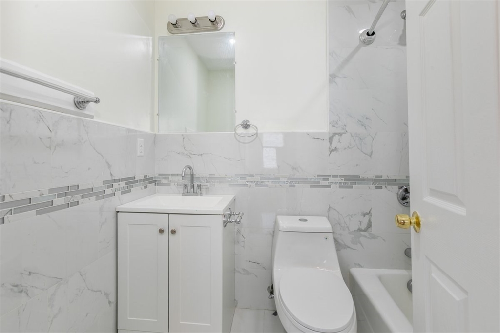 18 Baird Street, Unit 2 Boston, MA 02124 - Photo 17 of 21