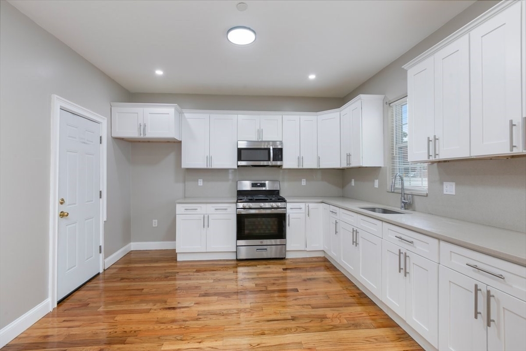 18 Baird Street, Unit 2 Boston, MA 02124 - Photo 2 of 21
