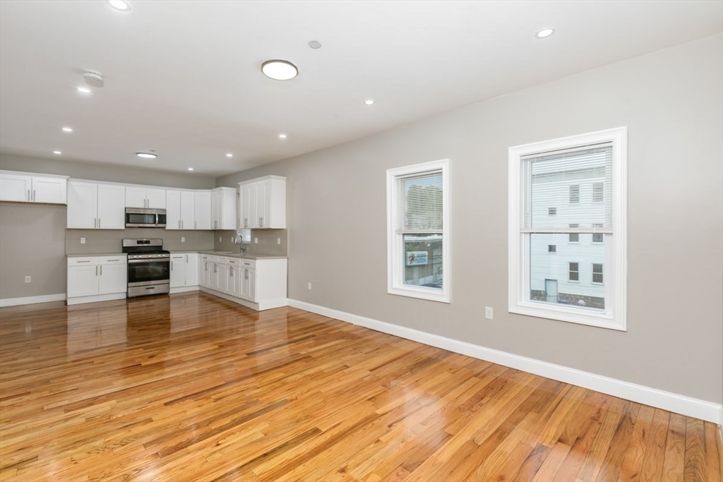 18 Baird Street, Unit 2 Boston, MA 02124 - Photo 3 of 21