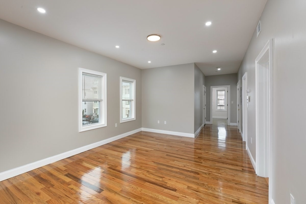 18 Baird Street, Unit 2 Boston, MA 02124 - Photo 5 of 21